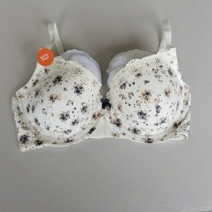 NWT Super Soft Lightly Lined Floral Bra